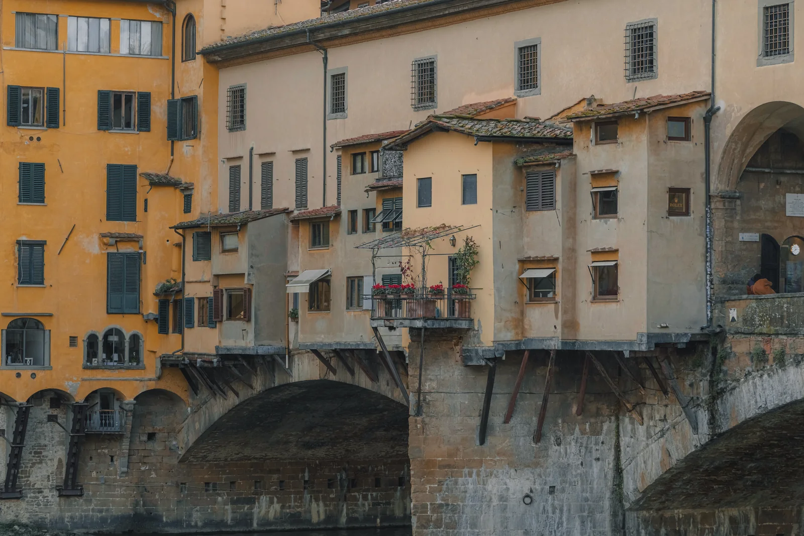Close view of the overhanging shops and balconies of Ponte Vecchio